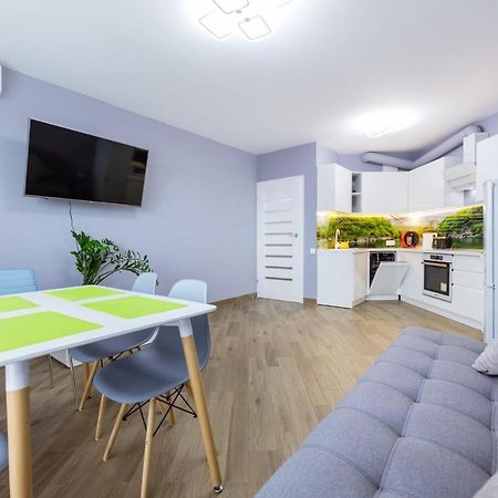 Квартира У Будинку З Власним Бомбосховищем Біля Жд Вокзалу 50 М2 Apartment Kiev Exterior foto