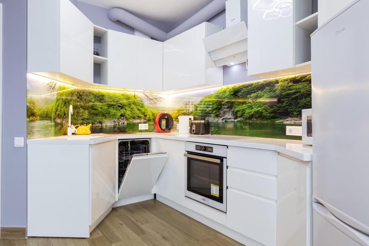 Квартира У Будинку З Власним Бомбосховищем Біля Жд Вокзалу 50 М2 Apartment Kiev Exterior foto
